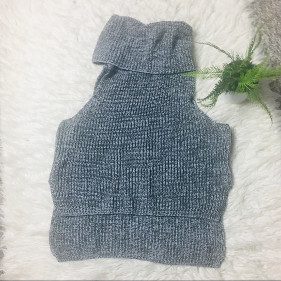 Charlotte Russe Sleeveless High Low  Turtleneck Knit Sweater Gray Size Small - Picture 4 of 14